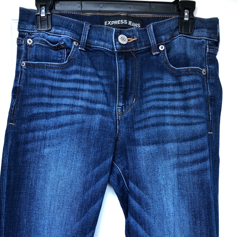 Express Mid Rise Barely Boot Cut Jeans Size 6